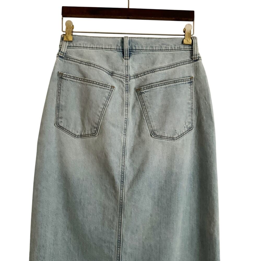 UNIVERSAL THREAD Split Front Light Wash Denim Max… - image 6